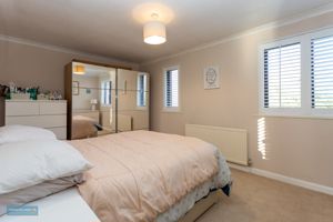 Bedroom- click for photo gallery